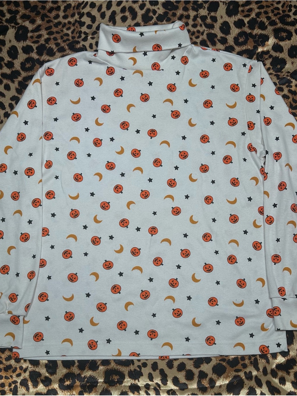 Vintage Basic Edition Halloween Pumpkin & Moon Print Turtleneck Shirt